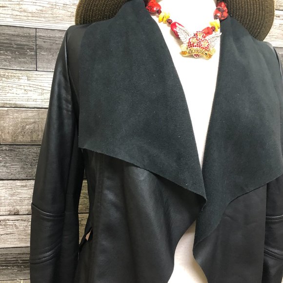 Le Chateau Women's Jacket Black Vegan Leather Cascade Front Size XXS - Picture 2 of 7